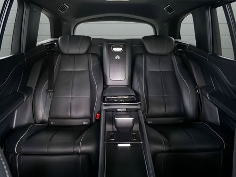 Used 2023 Mercedes-Benz Maybach GLS 600 4MATIC image 44