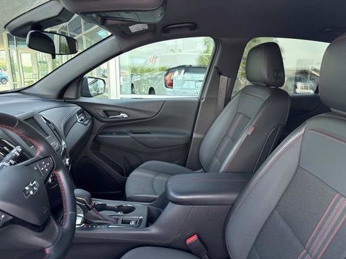 Used 2023 Chevrolet Equinox RS AWD/4WD image 10