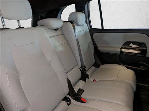 Used 2026 Mercedes-Benz GLB 250 image 22