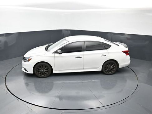 Used 2018 Nissan Sentra SR w/ SR Midnight Edition Package FWD image 17