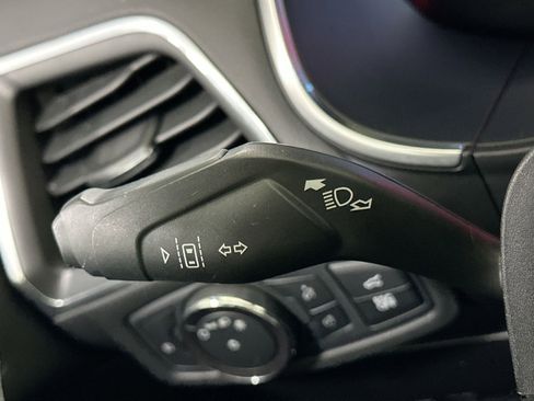 Used 2019 Ford Edge ST w/ Convenience Package image 31