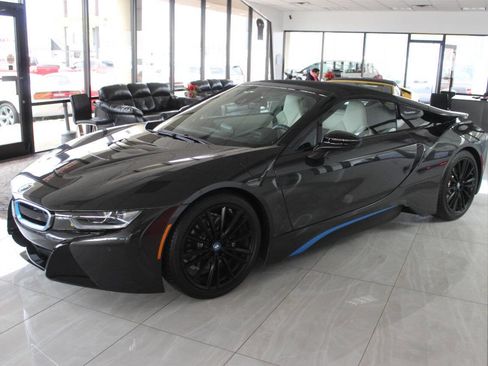 Used 2019 BMW i8 Roadster image 3