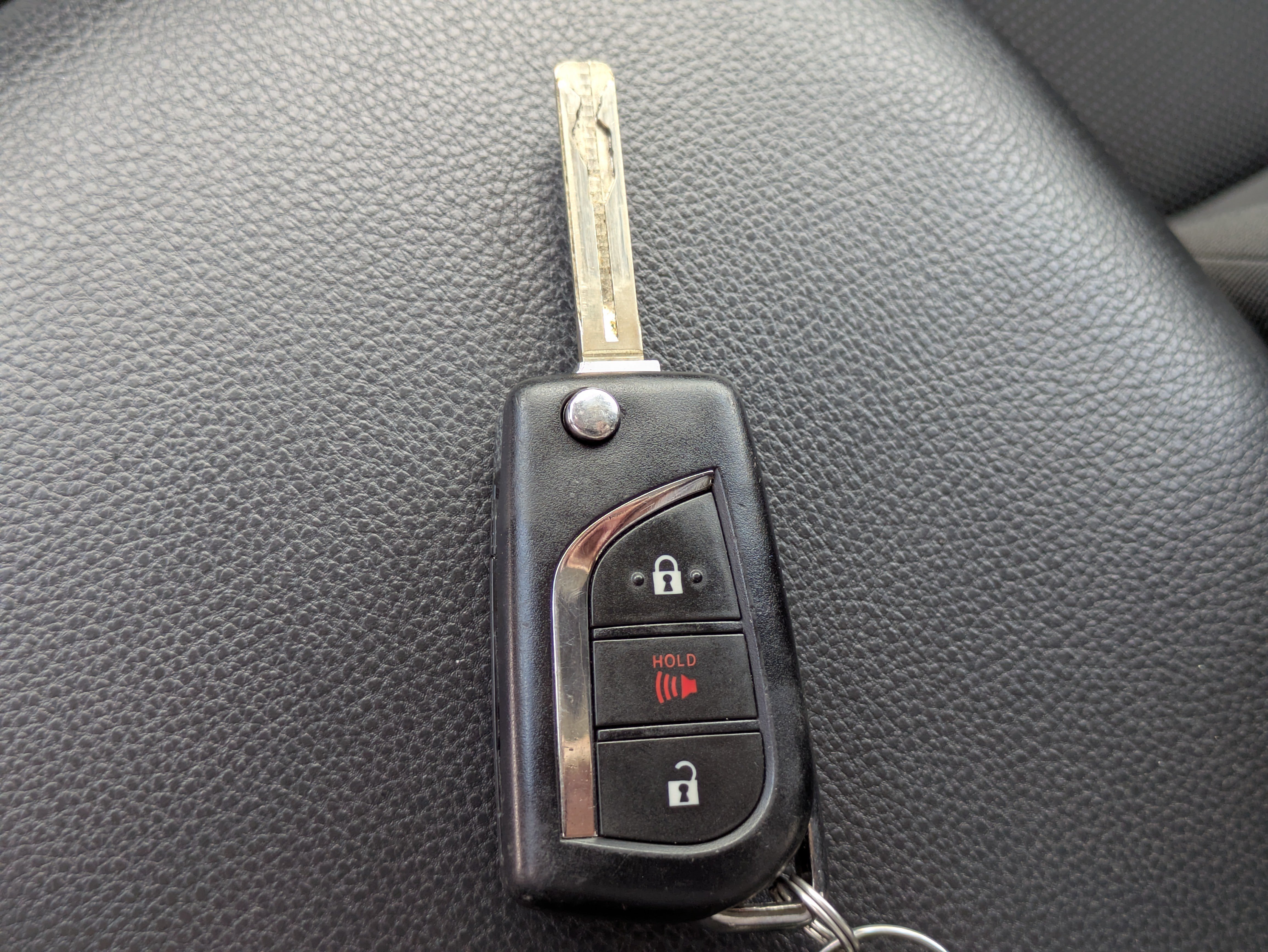 Used 2024 Toyota RAV4 LE FWD image 27