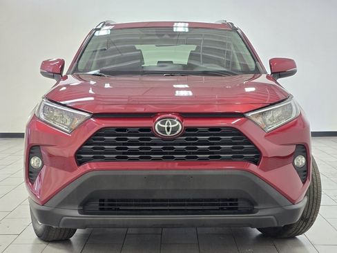 Certified 2020 Toyota RAV4 XLE w/ Convenience Package image 10