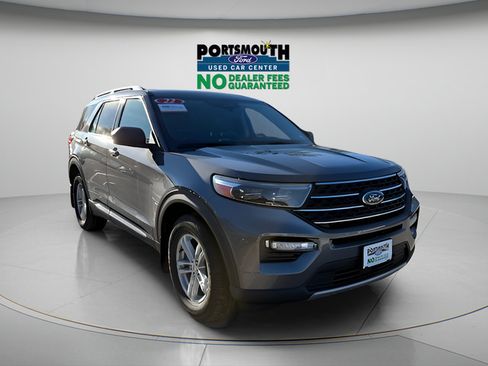 Used 2022 Ford Explorer XLT w/ Equipment Group 202A AWD/4WD image 24