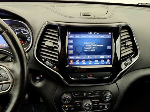 Used 2019 Jeep Cherokee Limited AWD/4WD image 17