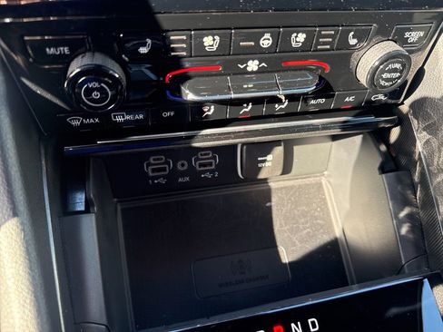 Certified 2024 Jeep Grand Cherokee Limited w/ Luxury Tech Group II image 22