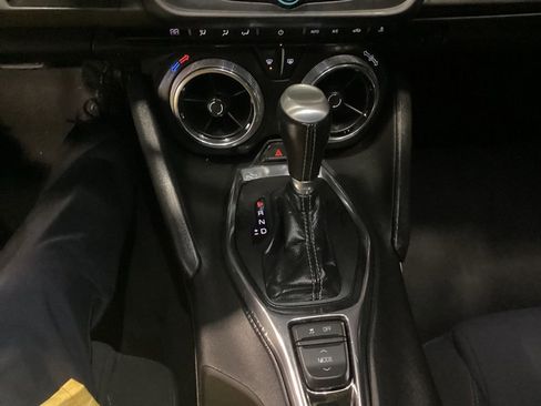 Used 2020 Chevrolet Camaro LT image 18