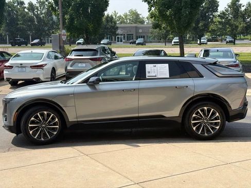 Used 2024 Cadillac Lyriq Sport w/ LPO, Floor Liner Package AWD/4WD image 4