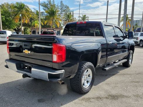 Used 2017 Chevrolet Silverado 1500 LTZ Z71 image 9