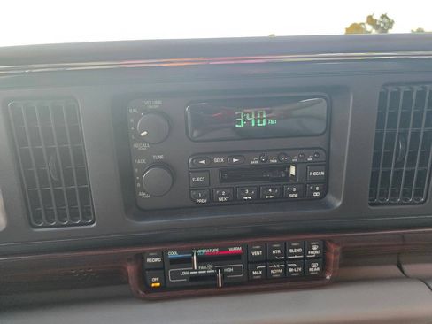 Used 1999 Buick Le Sabre Custom FWD image 31