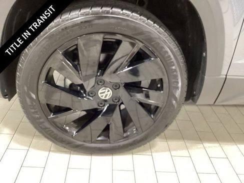Used 2024 Volkswagen Taos SEL AWD/4WD image 22
