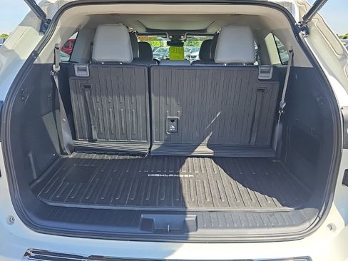 Used 2020 Toyota Highlander Platinum AWD/4WD image 39
