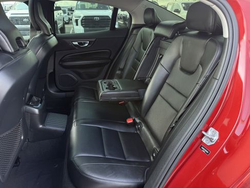 Used 2022 Volvo S60 T8 R-Design Expression image 34