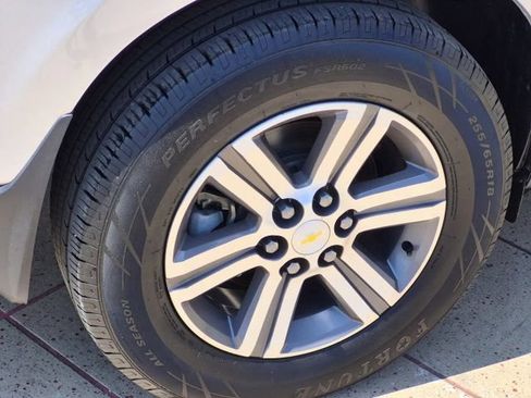 Used 2017 Chevrolet Traverse LT FWD image 30