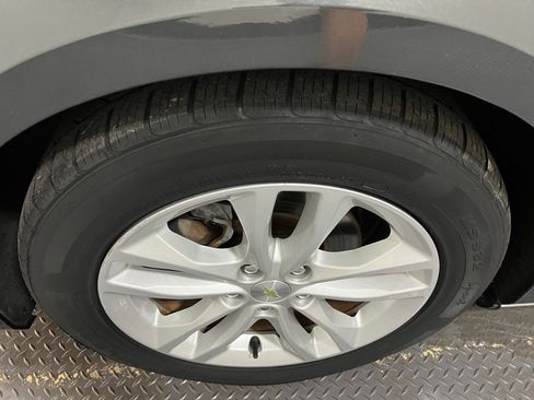 Used 2017 Chevrolet Malibu LT FWD image 7