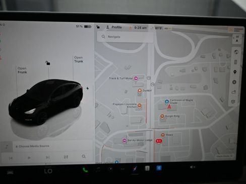 Used 2023 Tesla Model Y Long Range AWD/4WD image 11