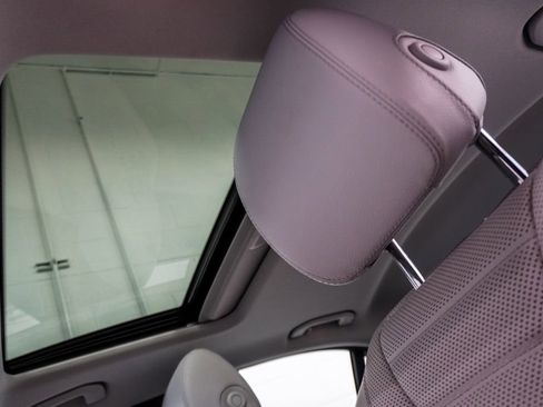 Used 2022 Mercedes-Benz E 450 4MATIC Sedan w/ Driver Assistance Package image 8