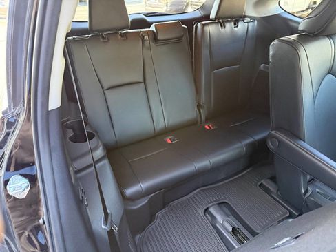 Used 2021 Toyota Highlander Limited image 24