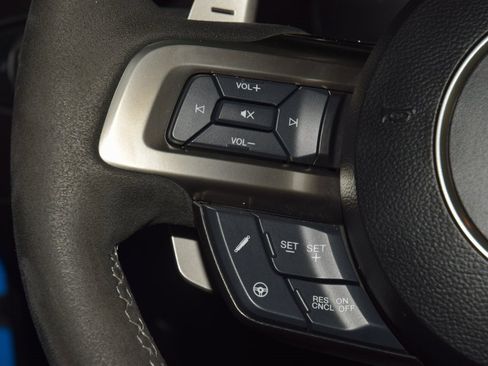 Used 2022 Ford Mustang Shelby GT500 w/ Technology Package image 40