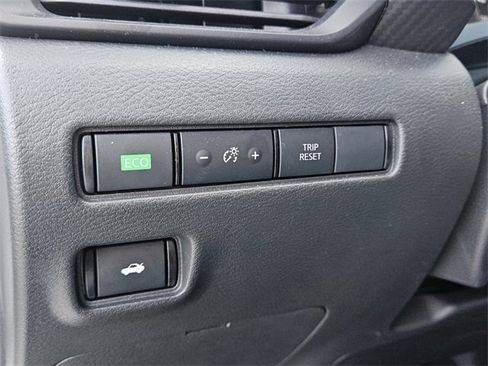 Used 2025 Nissan Sentra S image 26