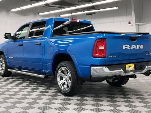 Used 2025 RAM 1500 Big Horn AWD/4WD image 3