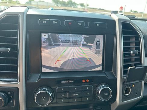 Used 2019 Ford F250 Lariat w/ Lariat Value Package AWD/4WD image 12