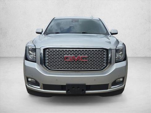 Used 2017 GMC Yukon Denali w/ Open Road Package AWD/4WD image 2