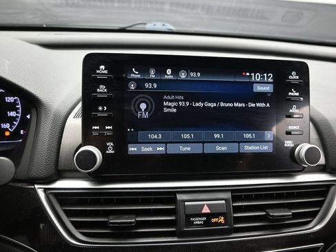 Used 2019 Honda Accord Sport image 13