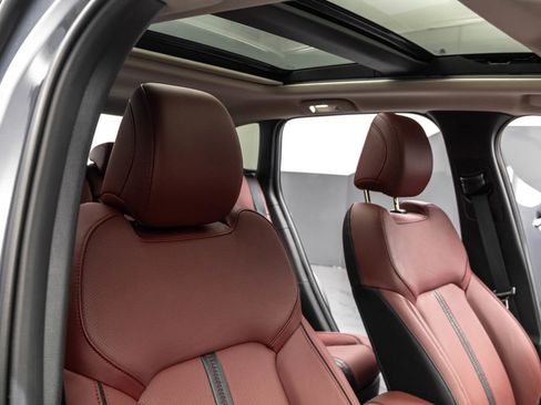 Used 2025 MAZDA CX-50 AWD 2.5 Hybrid w/ Premium Pkg image 35