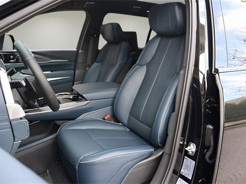 New 2025 Cadillac Escalade IQ Sport 2 w/ LPO, ONYX Package image 14