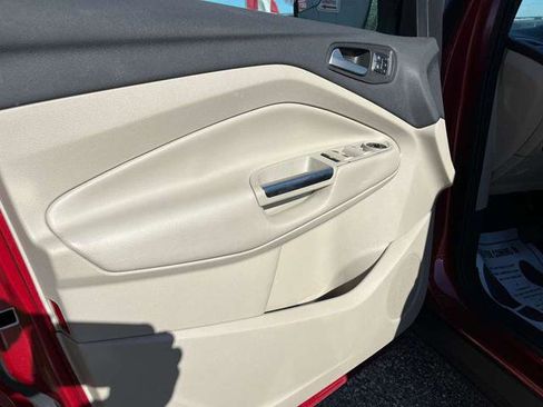 Used 2018 Ford Escape Titanium image 15