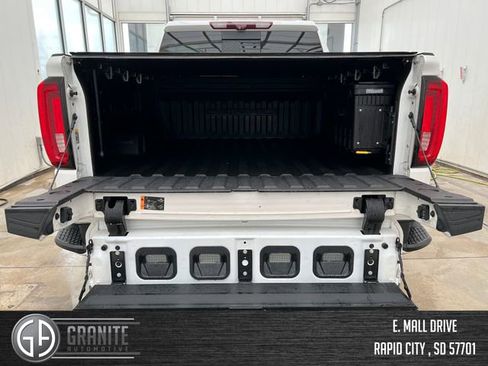 Used 2020 GMC Sierra 1500 Denali w/ Denali Ultimate Package AWD/4WD image 1
