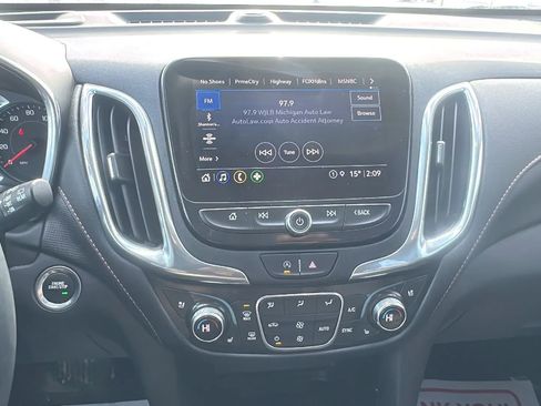 Used 2023 Chevrolet Equinox Premier AWD/4WD image 11