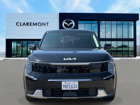 Used 2026 Kia EV9 Light RWD image 2
