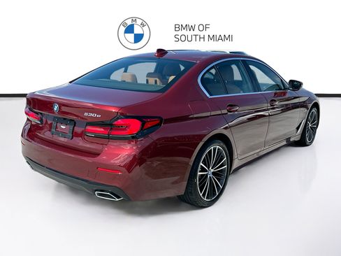 Used 2023 BMW 530e w/ Premium Package RWD image 7