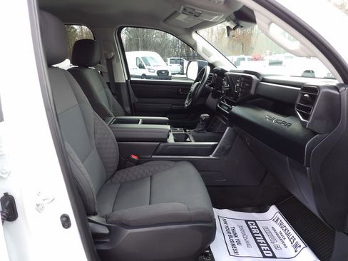 Used 2024 Toyota Tundra SR image 43