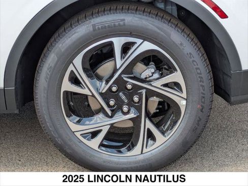 New 2025 Lincoln Nautilus Premier w/ Equipment Group 102A image 6