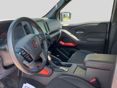 Used 2023 Nissan Frontier Pro-X w/ Pro Convenience Package RWD image 9