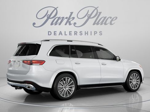 New 2026 Mercedes-Benz GLS 580 4MATIC image 20