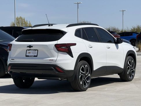 New 2026 Chevrolet Trax RS w/ Sunroof Package image 4
