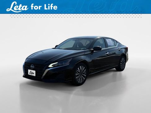 Used 2023 Nissan Altima 2.5 SV image 1