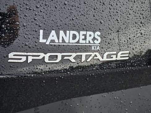 Used 2023 Kia Sportage LX AWD/4WD image 36