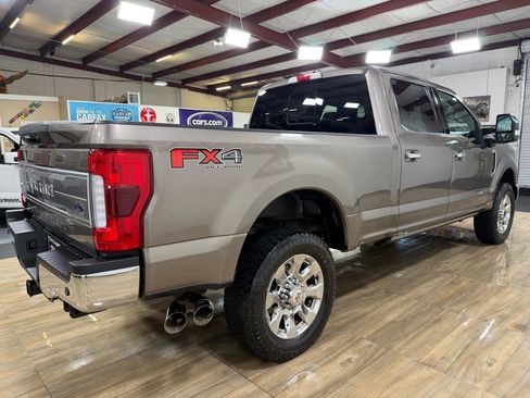 Used 2019 Ford F250 King Ranch w/ King Ranch Ultimate Package AWD/4WD image 5