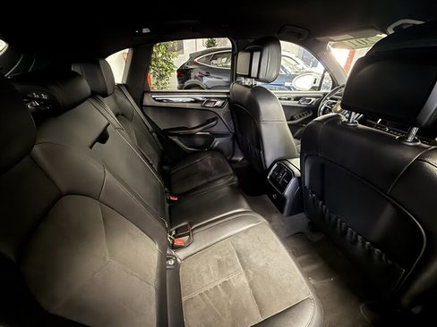Used 2019 Porsche Macan image 17