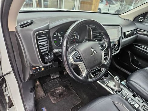 Used 2018 Mitsubishi Outlander GT image 20