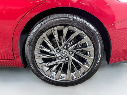 Used 2024 Lexus ES 350 Ultra Luxury w/ Accessory Package (Z2) FWD image 32