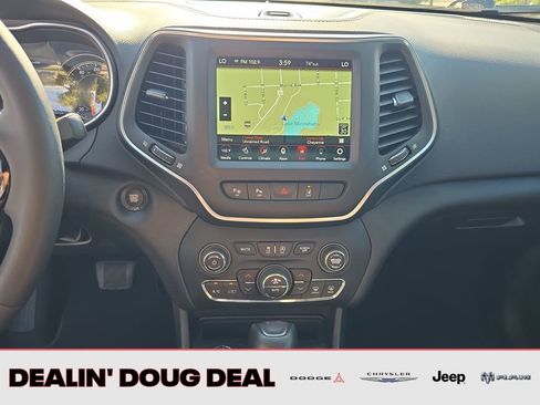 Used 2023 Jeep Cherokee Altitude Lux AWD/4WD image 19