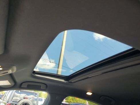 Used 2023 INFINITI QX55 Luxe w/ Cargo Package image 9