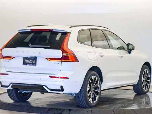 New 2026 Volvo XC60 T8 Plus w/ Protection Package Premier AWD/4WD image 5